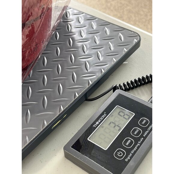 Warm & Cozy Heated Throw Blanket Red Plush Electric 50x60 With Controller - Picture 5 of 5